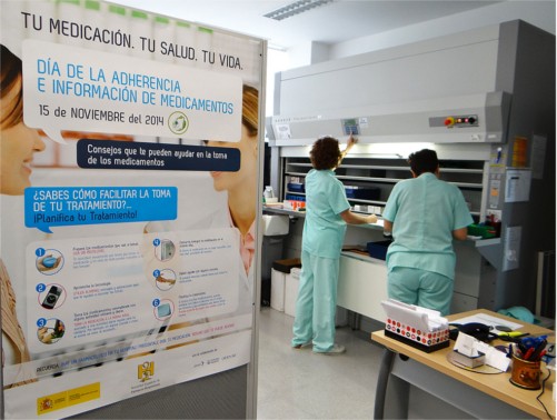 Carteles informativos de la campaña en la Unidad de Pacientes Externos del Hospital General Mateu Orfila.